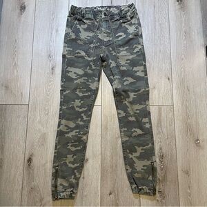 American Eagle NWT Next Level Stretch Camo‎ Utility Joggers Women's 6